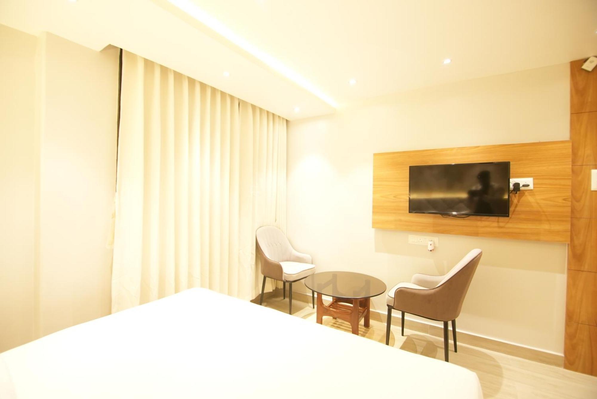 Hotel Dc Star 콜카타 외부 사진