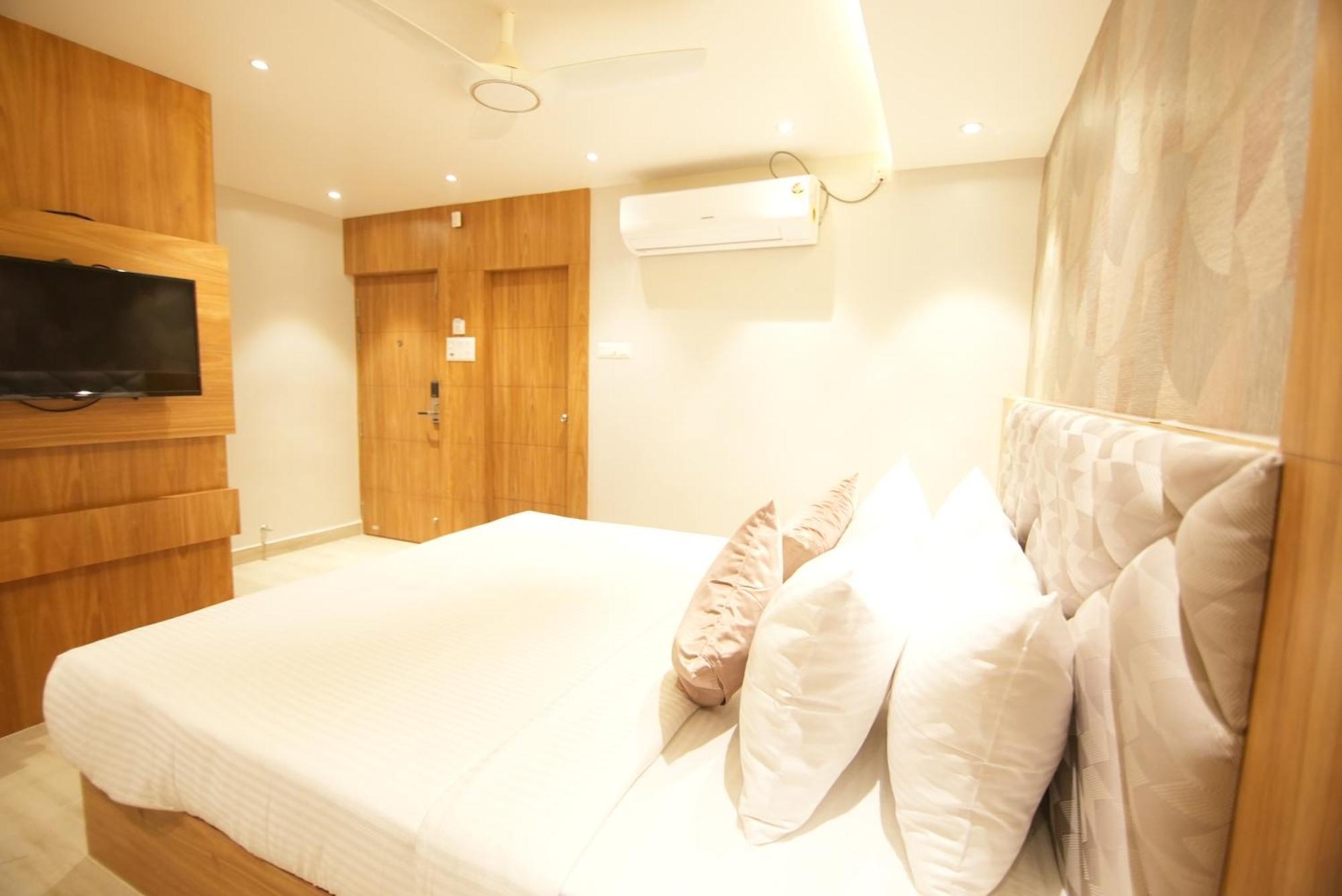 Hotel Dc Star 콜카타 외부 사진