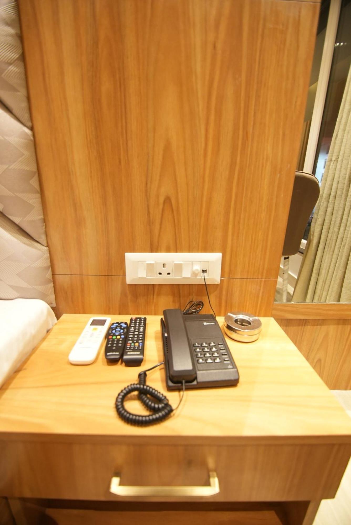 Hotel Dc Star 콜카타 외부 사진