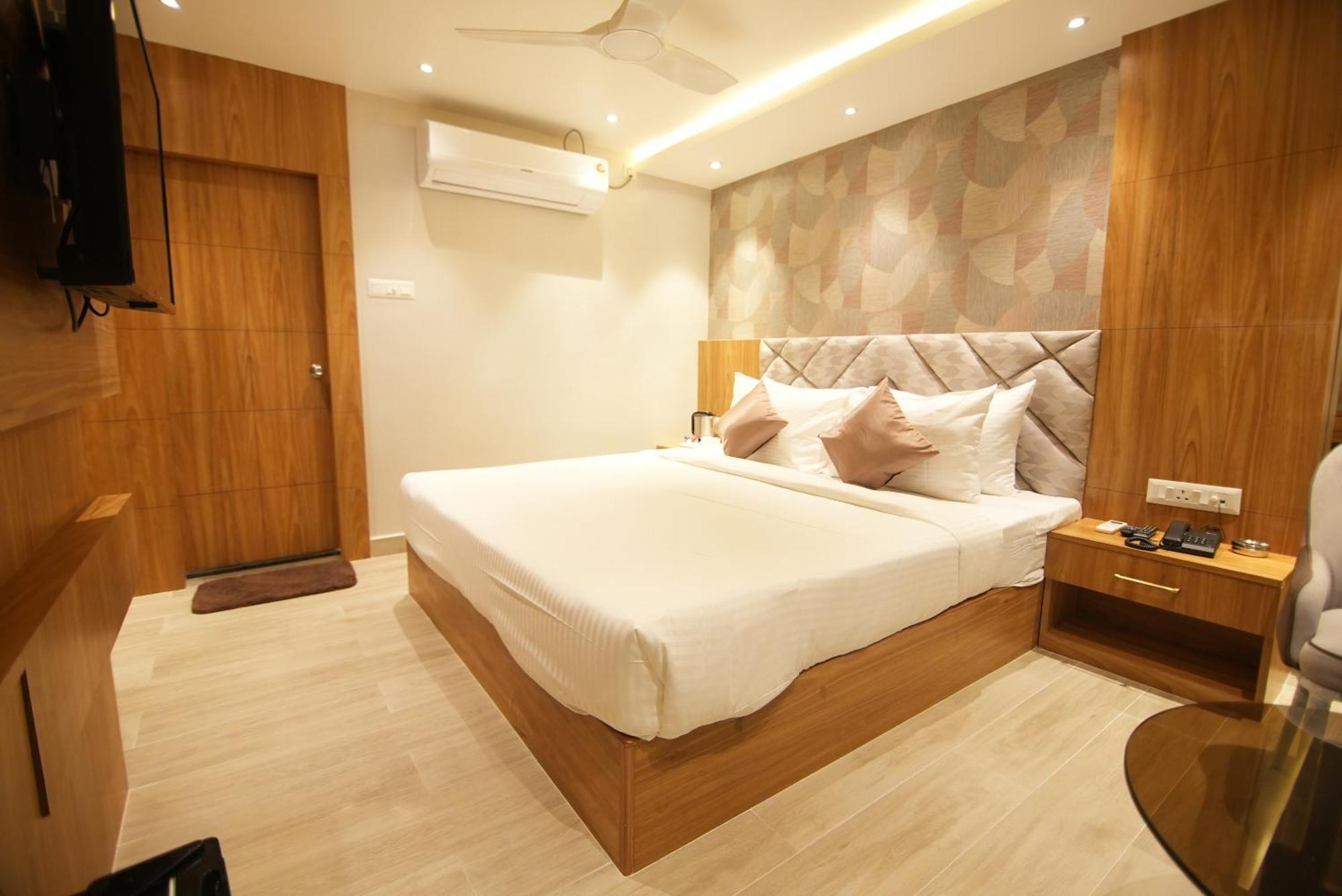 Hotel Dc Star 콜카타 외부 사진
